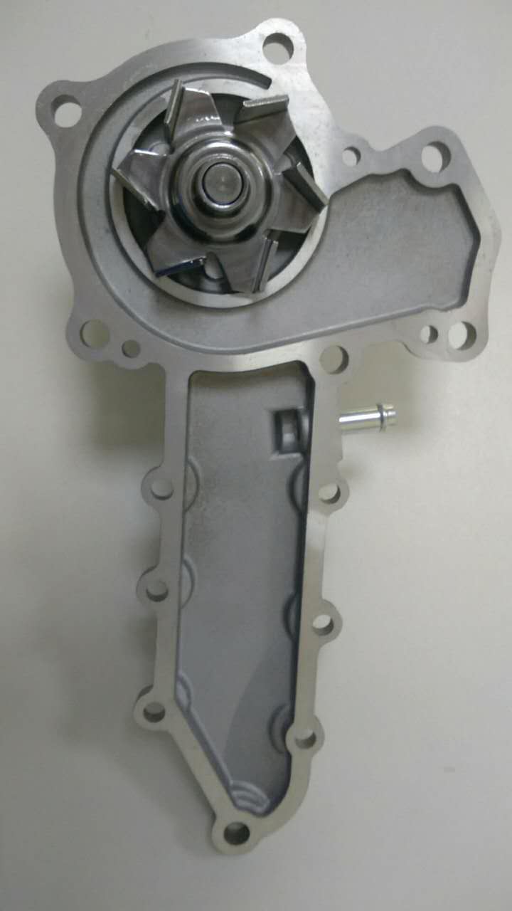 久保田U15/U20/U35/D1503/V2403发动机水泵V2203/3800/3600/3307