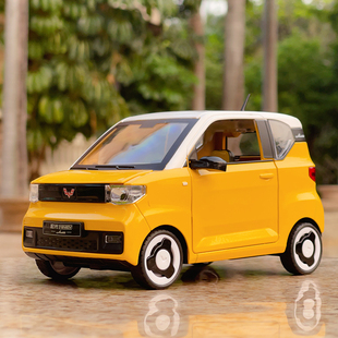 仿真1 24五菱宏光MINIEV带自行车汽车模型收藏摆件男孩合金玩具车