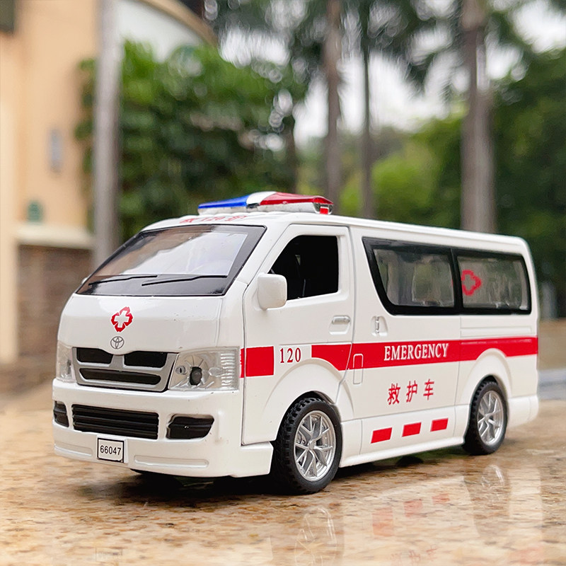 1:32仿真丰田海狮汽车模型120救护车奔驰警车儿童玩具车收藏摆件