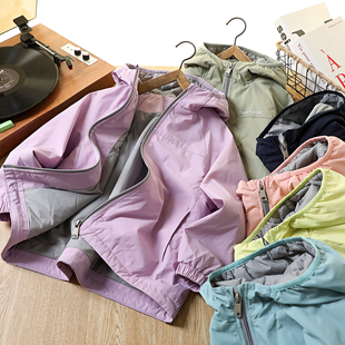 男女童防风防水冲锋衣外套秋冬中大童马卡龙色连帽拉链衫保暖风衣