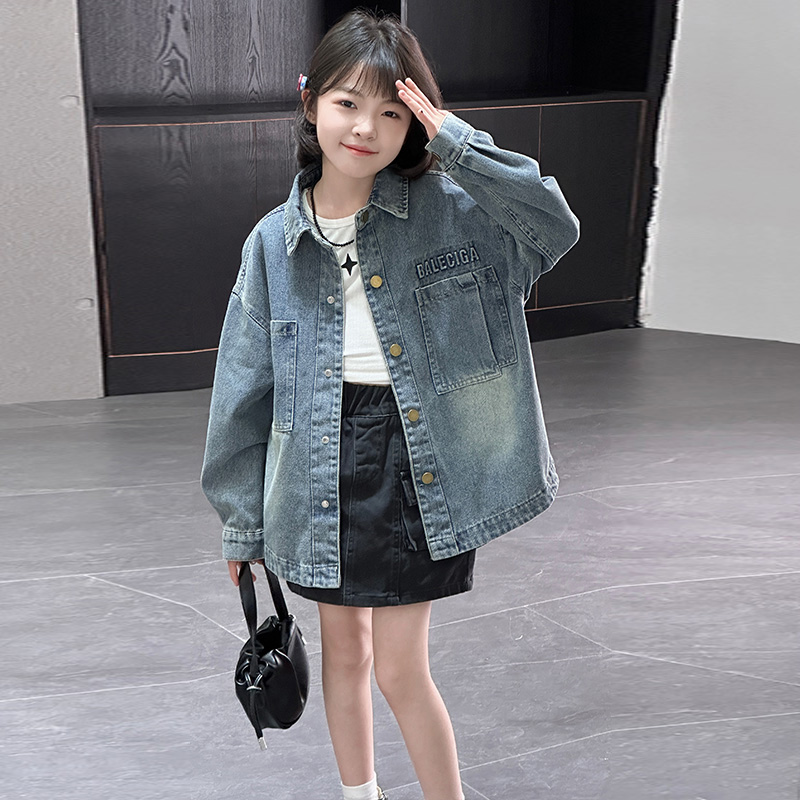 女童牛仔衬衫春秋款2025新款儿童韩版洋气休闲风衣女孩中长款外套