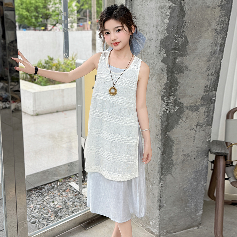 女童夏季连衣裙2025新款儿童韩范洋气长裙女大童度假风镂空背心裙