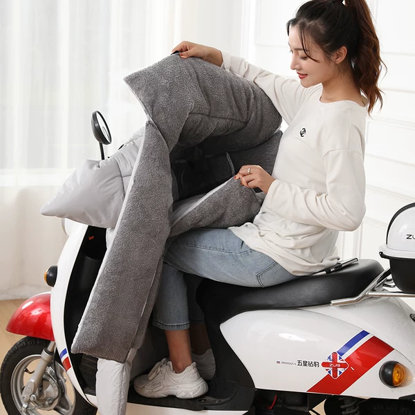 Товары от 美丽说实体店8888