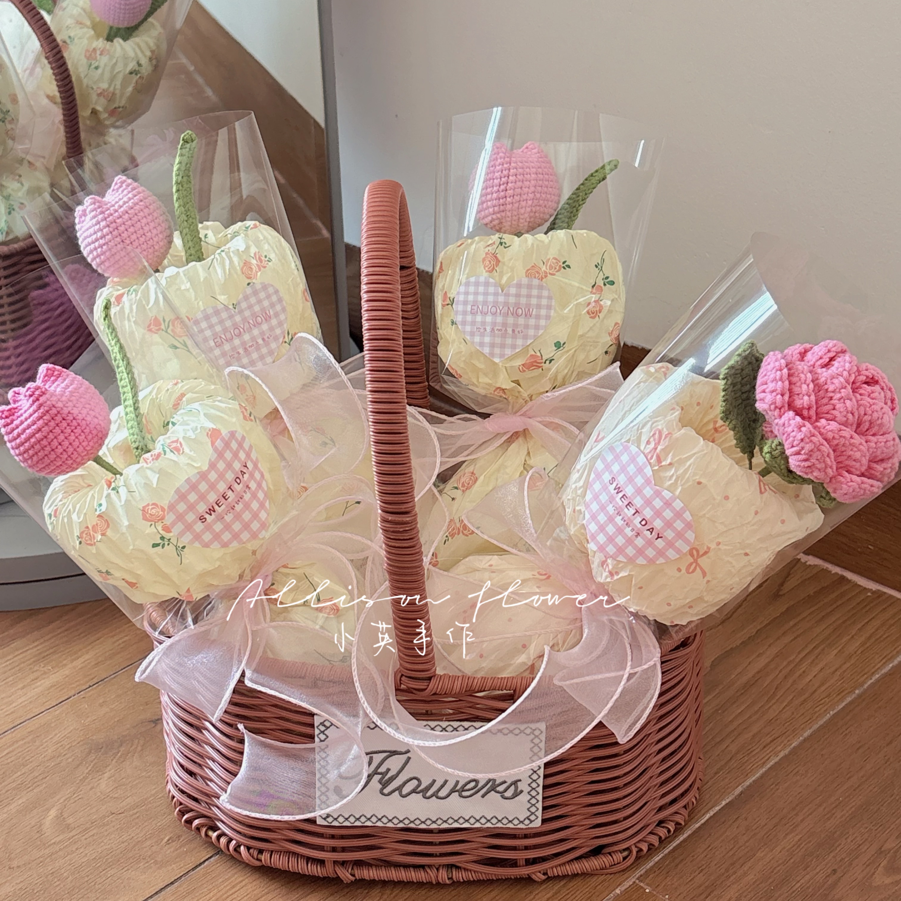 (成品)手工编织郁金香玫瑰花康乃馨单枝花束教师节送女友闺蜜花束