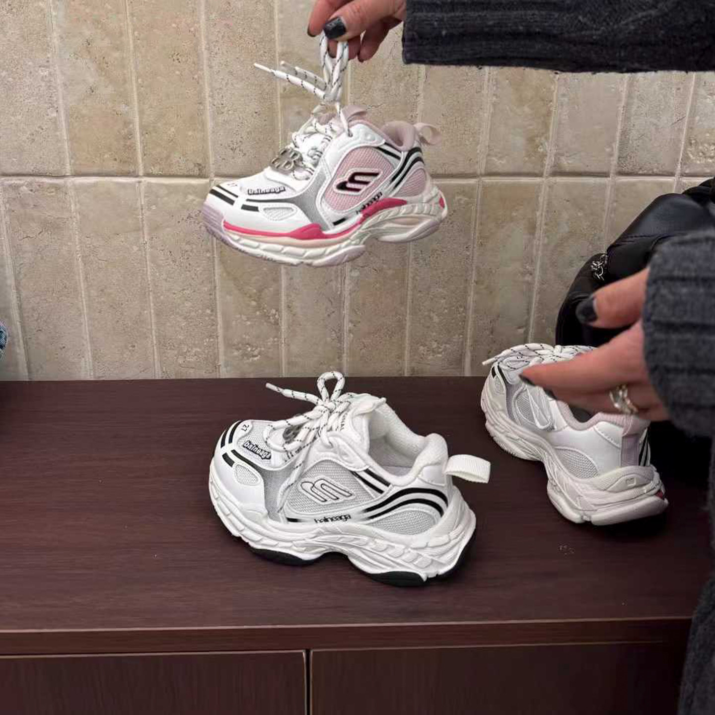 儿童字母老爹鞋春秋新款男女童轻便跑步鞋中大童擦色做旧运动鞋潮