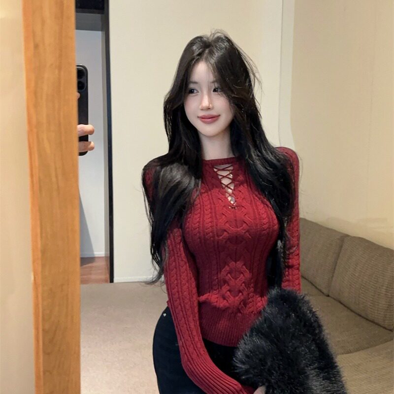 2025年冬季新款性感V领麻花针织毛衣女秋冬红色显胸内搭绑带上衣