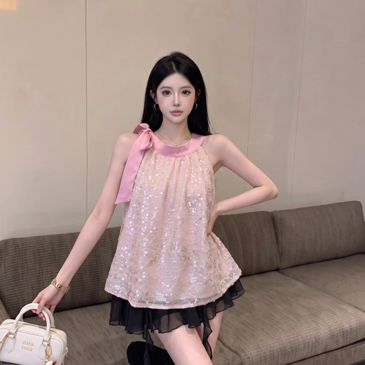 性感辣妹系带挂脖无袖上衣女夏重工亮片雪纺衫宽松遮肚子娃娃衫