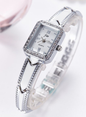 时尚潮流手表女士长方形白色镶钻时装表生活防水合金学生石英腕表