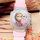 儿童手表动漫卡通腕表冰雪公主KT闪灯发光电子表女孩小学生石英表