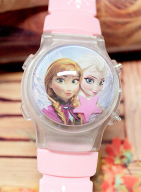 儿童手表动漫卡通腕表冰雪公主KT闪灯发光电子表女孩小学生石英表
