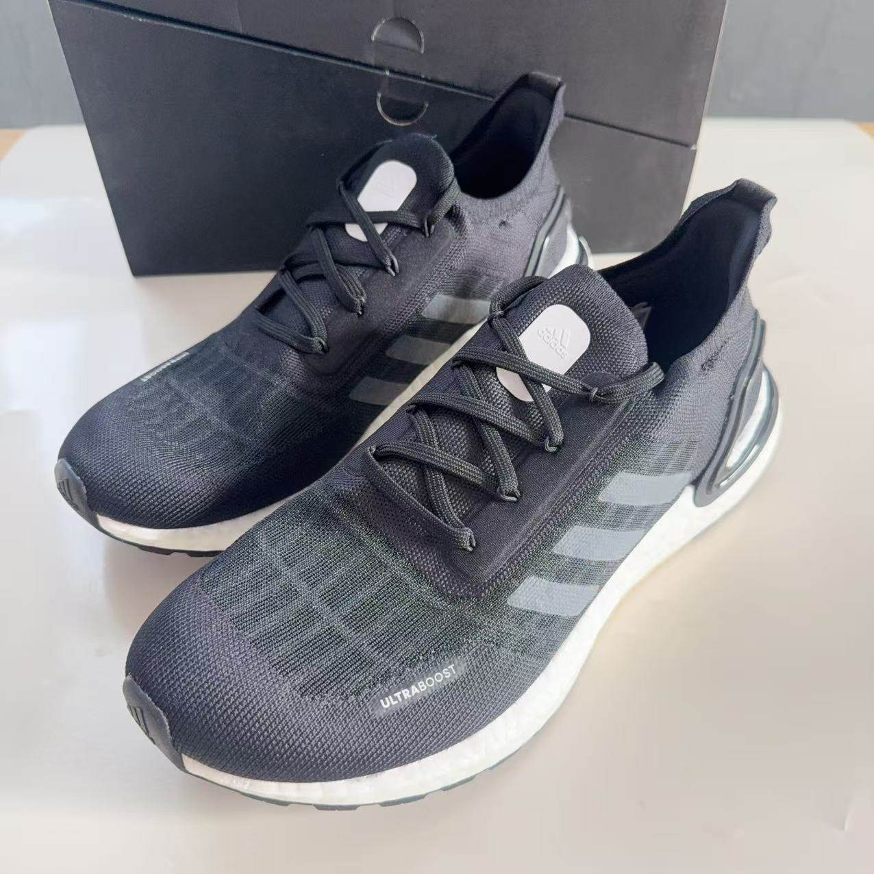 阿迪达斯 ULTRABOOST 男女透气缓震耐磨轻便休闲运动跑步鞋FY3474