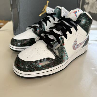 Air Jordan 1 Mid GS AJ1裸眼3D白红蓝女子中帮篮球鞋 BQ6931-114