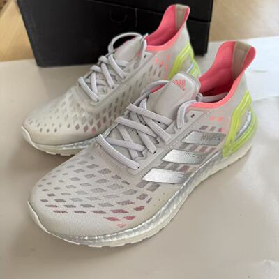 Adidas/阿迪达斯 ULTRABOOST PB W 女子跑步运动鞋 EG0420