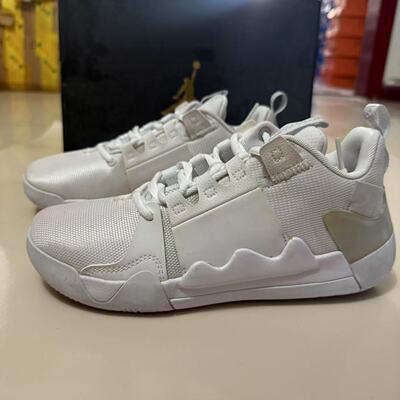 Nike Jordan Zoom Zero 防滑耐磨 低帮 儿童篮球鞋 AR6466-100