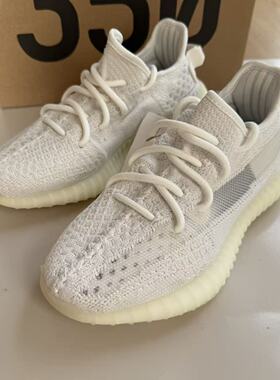 Adidas Yeezy 椰子350V2纯白冰激凌黑玛瑙2022年夏季跑步鞋HQ6316