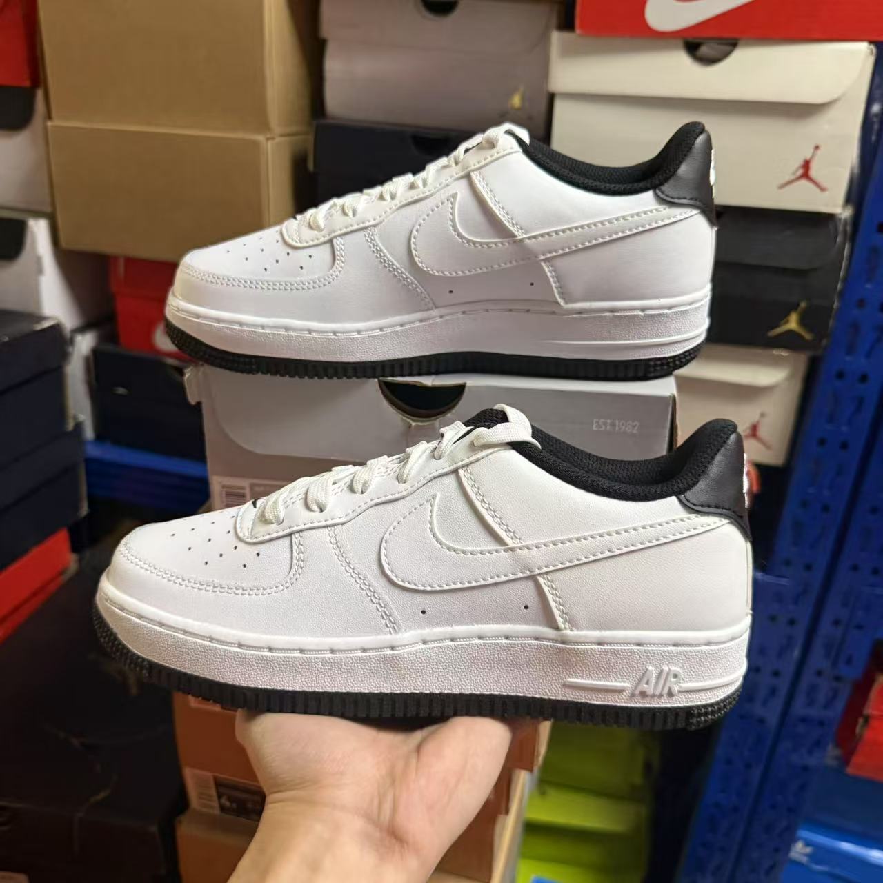 Nike耐克Air Force 1 白黑熊猫AF1空军一号低帮女板鞋DV1331-100