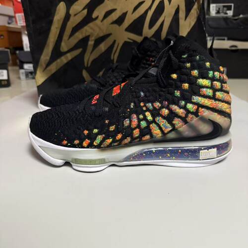 NIKE LEBRON XVII EP 耐克男子詹姆斯17男子篮球鞋 BQ3178-005