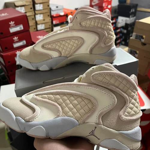 Nike女子JORDAN耐磨运动篮球鞋CW0907-100 CW1118-602 DQ5349-271