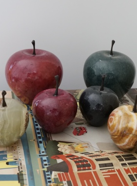 圣诞节苹果。天然阿富汗玉石家居摆件精致时髦韩国point of view