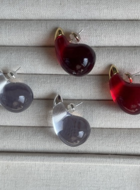 清透光芒。透明红色水滴形耳钉小众设计感monies风格时髦气质银针