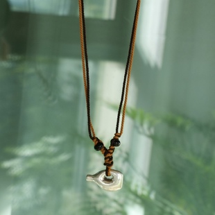 饮一壶风 复古银色水瓶吊坠黑棕毛线编织可调节长项链时髦松弛感