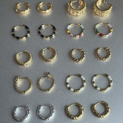 2cm简约耳扣集合。金银色圈环不挑人设计百搭的王实用款锆石肌理