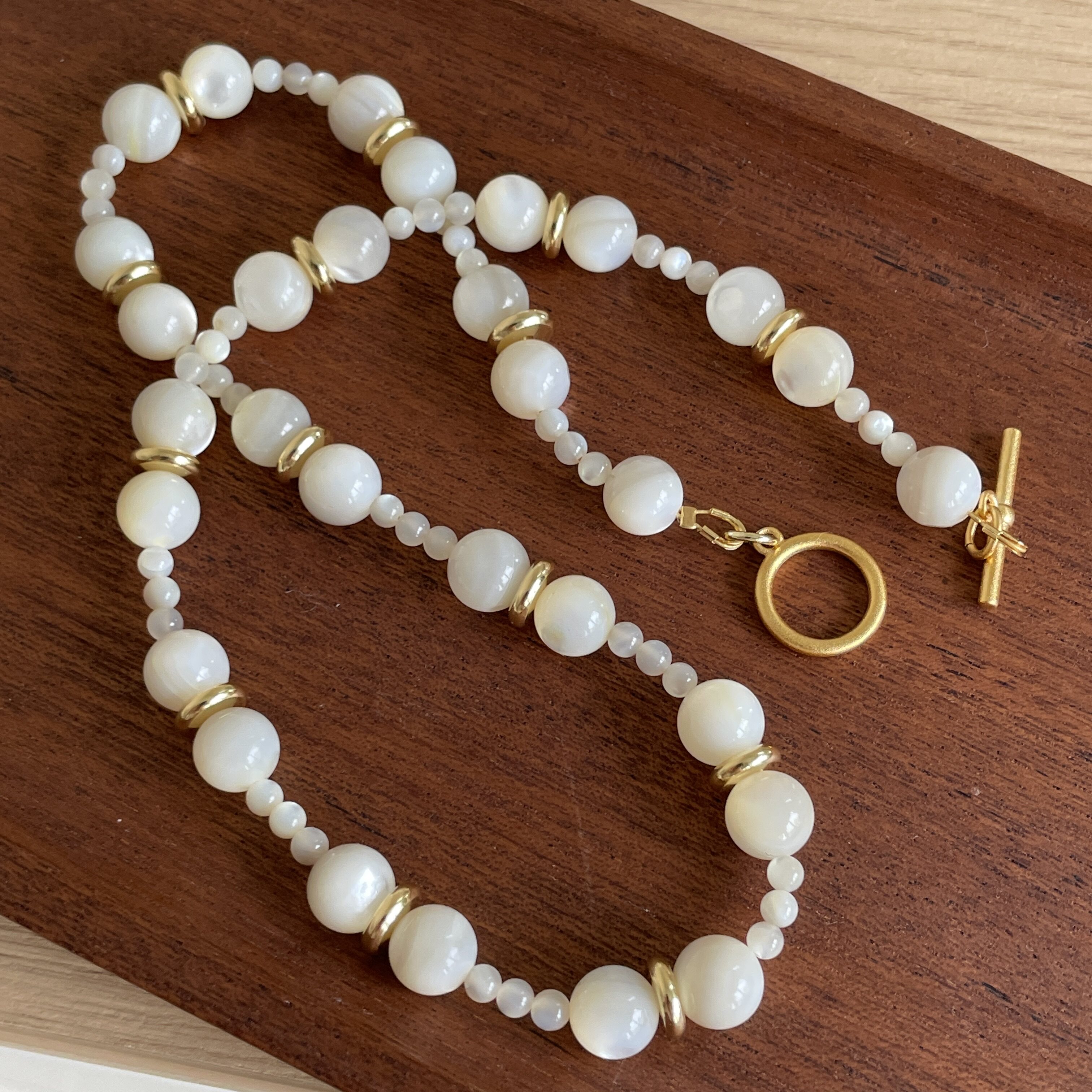 天然马蹄螺贝珠大小圆球串珠项链精致高级莹润清新百搭