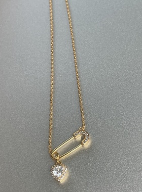 挂住你啊。闪亮爱心锆石吊坠别针金色925银细项链时髦高级百搭