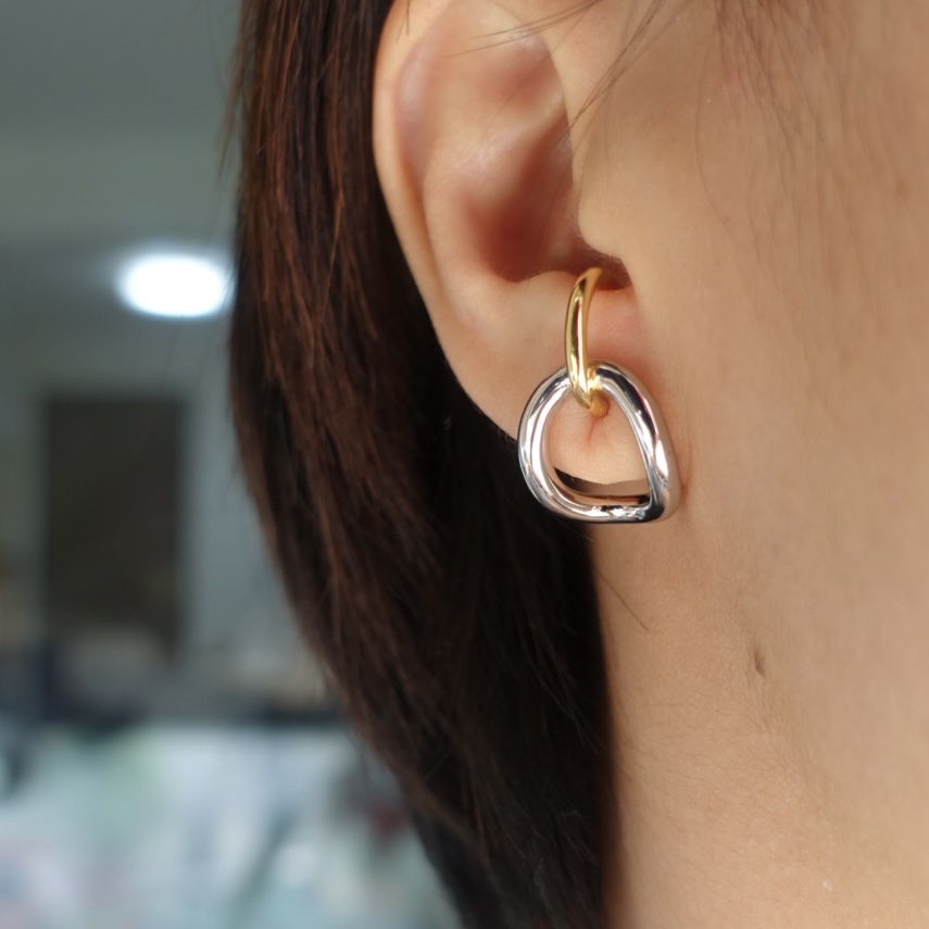 有趣的视觉。金银撞色简约线条设计镂空耳钉925银针时髦高级小众