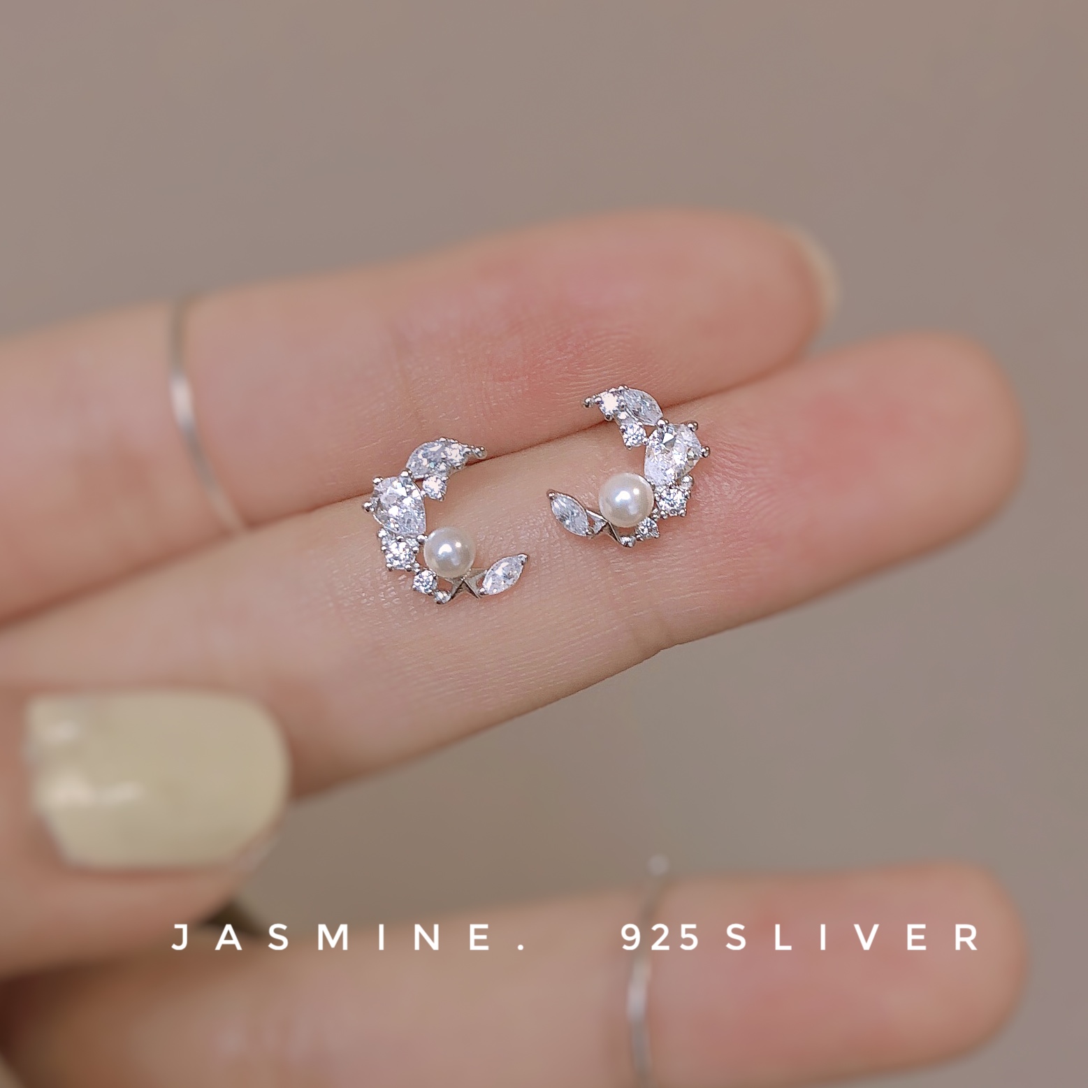 一粒珠仙女风气质款小巧精致锆石