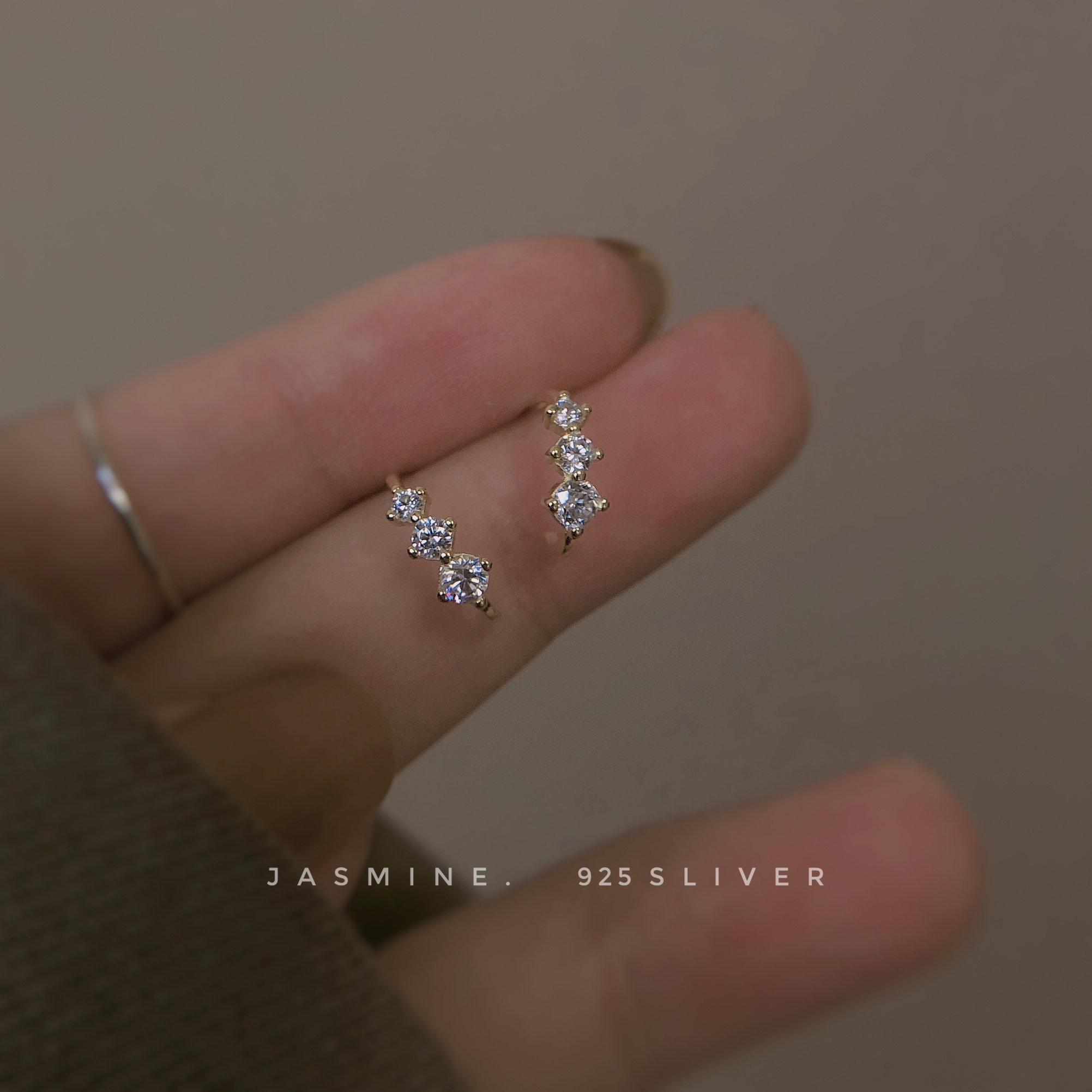 纯银仿耳圈设计半包人间值得碎钻