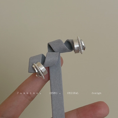 原创设计高级感冷淡风C行耳圈拉丝小众ol气质百搭耳饰银针小珍珠