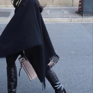 自留推荐 斗篷羊毛加厚保暖纯色大披风 轻奢羊绒柔软黑色双面流苏款