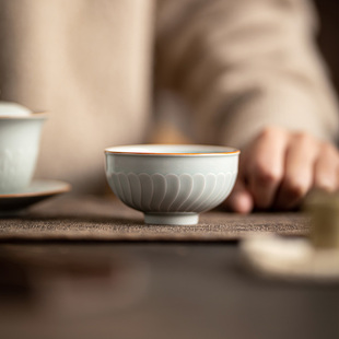 家用陶瓷品茗杯功夫茶具主人杯单杯 皓澜庭浮雕手工创意压手杯中式