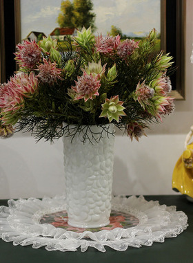 中古美国白色奶玻璃浮雕花瓶花器玫瑰花浮雕造型装饰礼物复古摆件