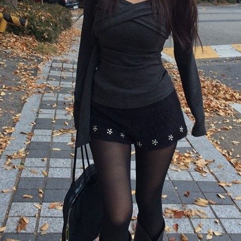 直邮 东大门代购 百搭绒面柳丁花朵休闲短裤女秋冬新款