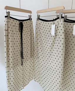 新款 小众时尚 韩国优雅波点半身裙2022年夏季 现货 系带开叉铅笔裙