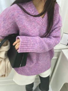 直邮 onthemood 25fw 韩代温柔V领套头紫色针织衫女毛衣秋冬