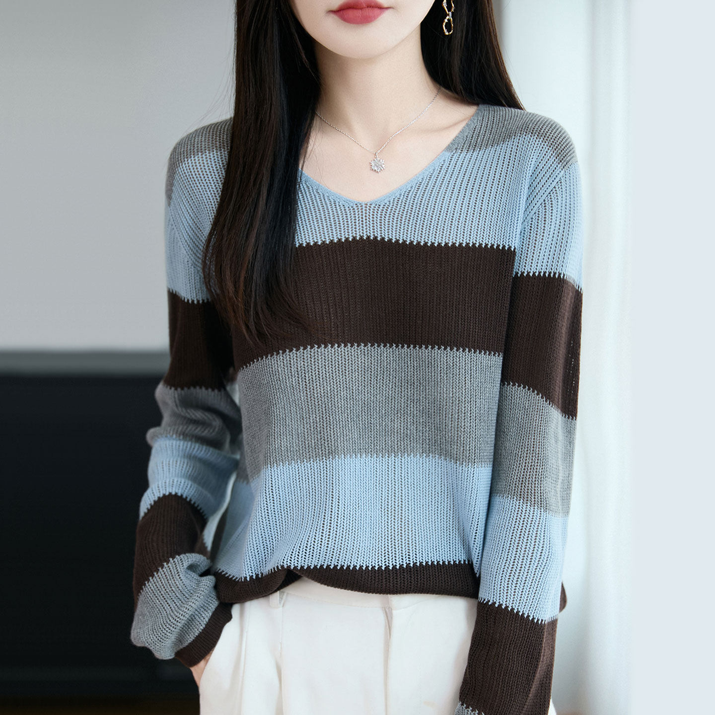 V领100纯羊毛针织女士毛衣