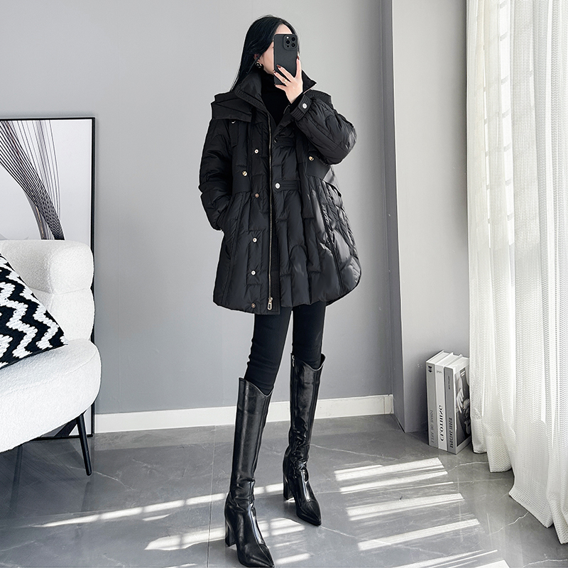 黑色气质羽绒女2025冬新款时尚宽松中长款大翻领白鸭绒外套羽绒服