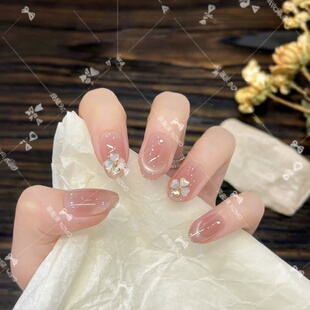 日常镶钻穿戴甲百搭显白 指甲微笑猫眼法式 有钱花