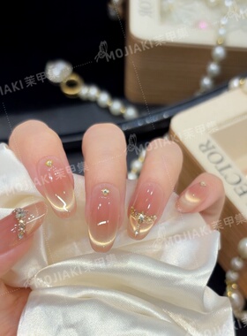 【热恋】气质显白百搭穿戴甲微笑猫眼镶钻轻奢设计款甲片