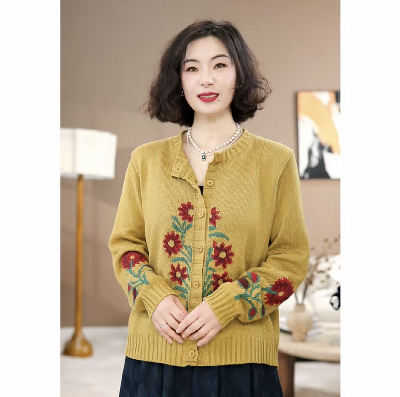 圆领绣花针织开衫减龄洋气上衣女