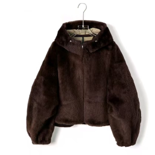 【潘文青补贴】短款连帽羊毛羊皮皮外套 52097