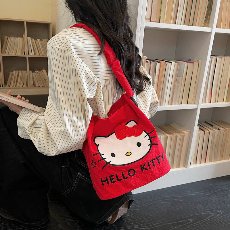 HelloKitty可爱大容量水桶包