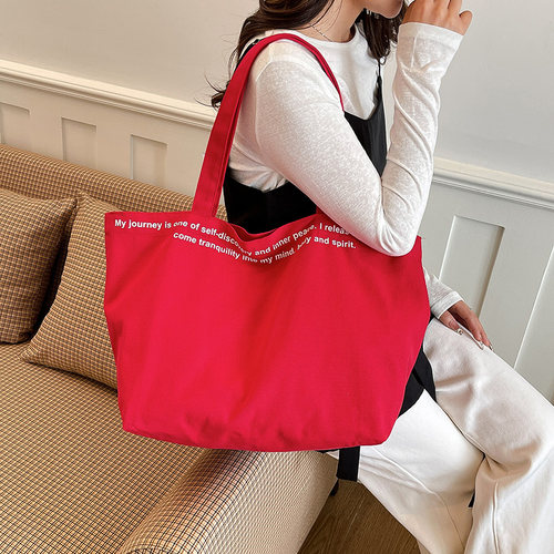 红色字母大容量轻便单肩托特包