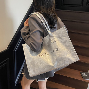 PVC透明大容量托特包女 2026新款潮防水手提袋简约字母沙滩度假包