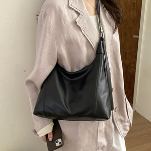 2026新款极简风软皮托特包女大容量通勤单肩包高级感黑色斜挎包