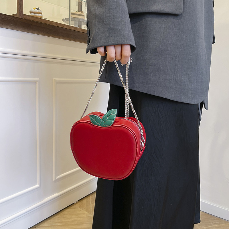 时尚苹果造型链条包女2026新款迷你斜挎包百搭手机包红色小包包