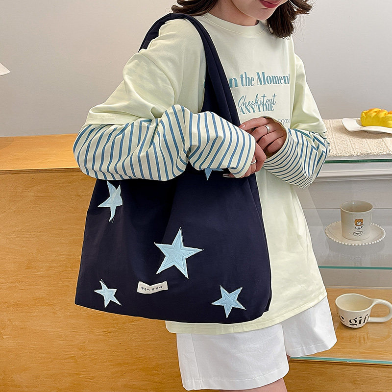 韩系简约星星刺绣上课单肩包女大学生托特包轻便腋下通勤帆布包